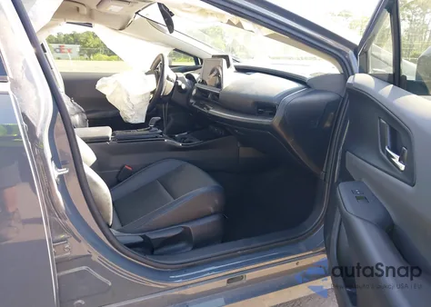 2023 Toyota Prius Xle z USA, uszkodzony, nr VIN JTDACAAU7P3009886